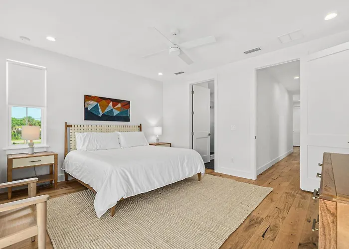 Endless Summer Oasis- Luxury 5Br, Heated Pool, Elevator, Steps To Ocean!