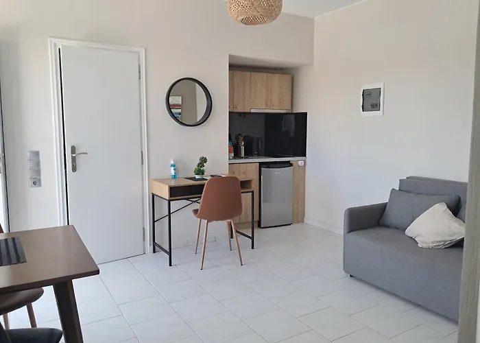 Secret Garden Apartments