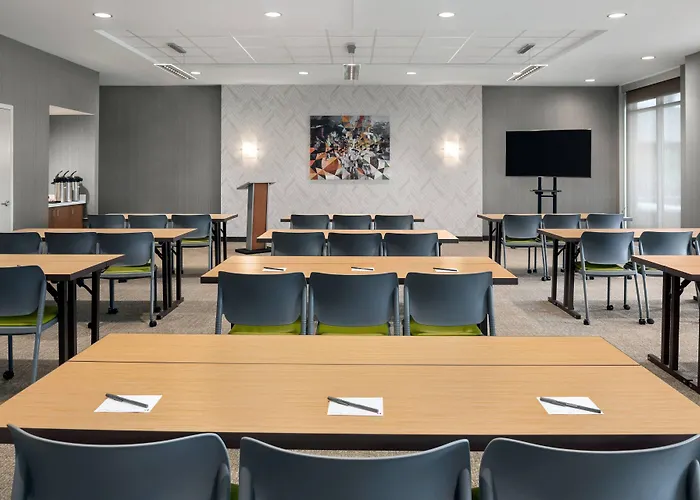 Springhill Suites By Marriott Milwaukee West/Wauwatosa