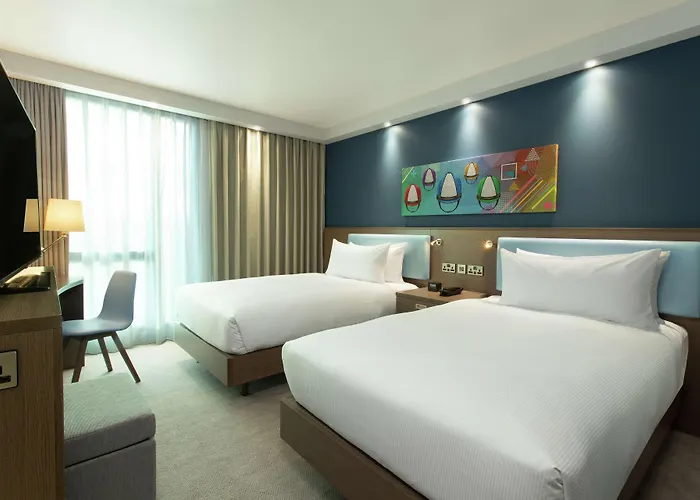Hampton By Hilton Hamilton Park
