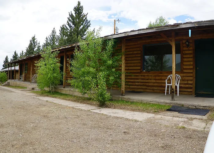 Eagle Nest Fly Shack & Lodge