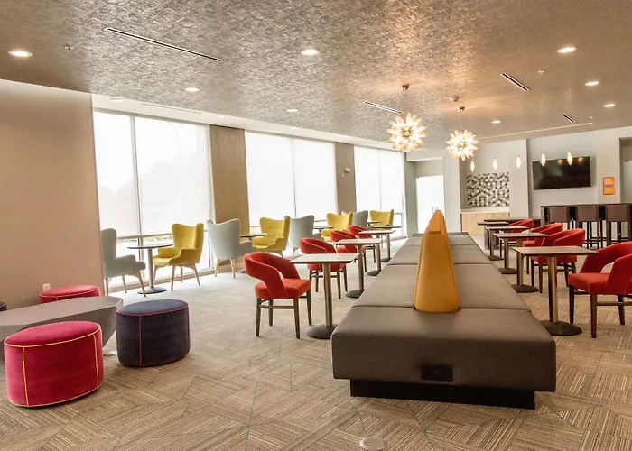 La Quinta Inn & Suites By Wyndham Lake City