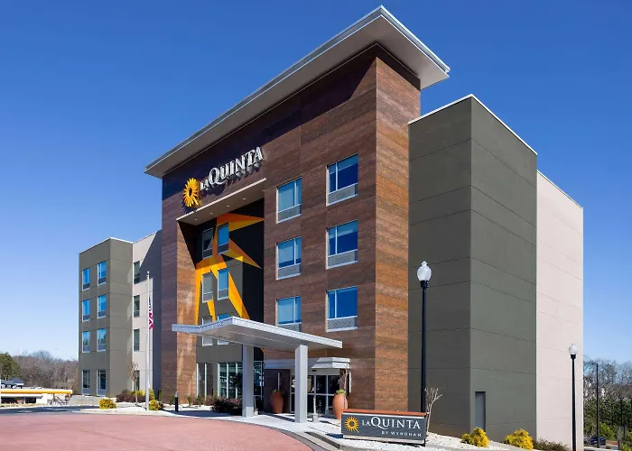 La Quinta Inn & Suites By Wyndham Locust Grove