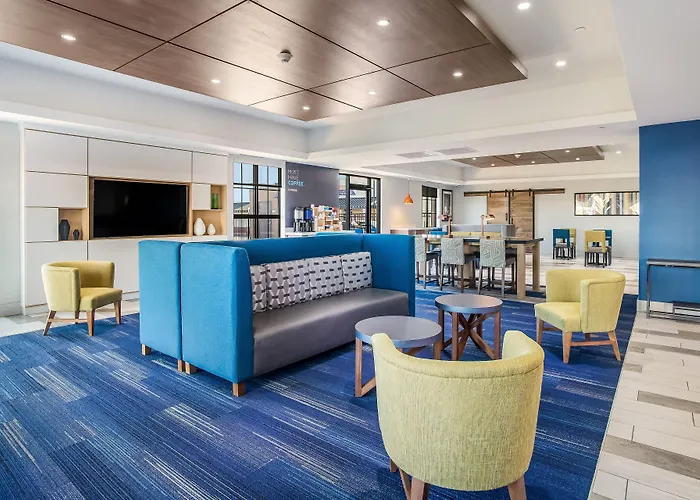 Holiday Inn Express & Suites Tulsa East - Catoosa By Ihg