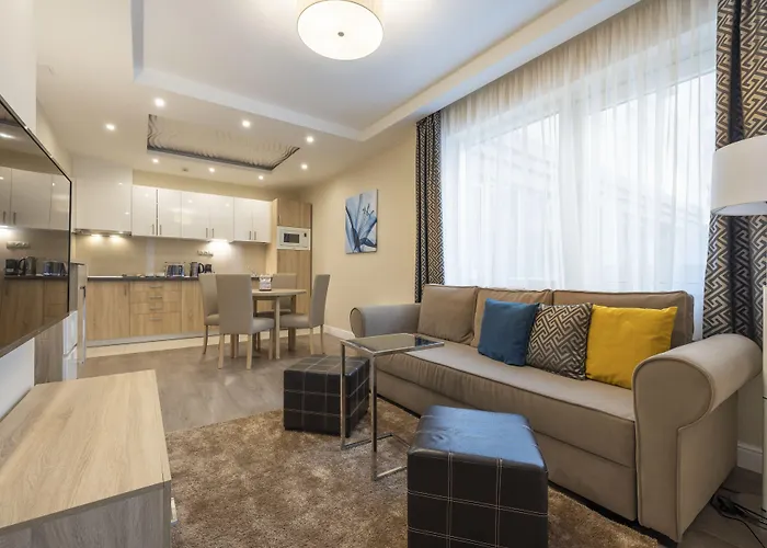 Silver Crown Hotel & Residence, Palace Quarter