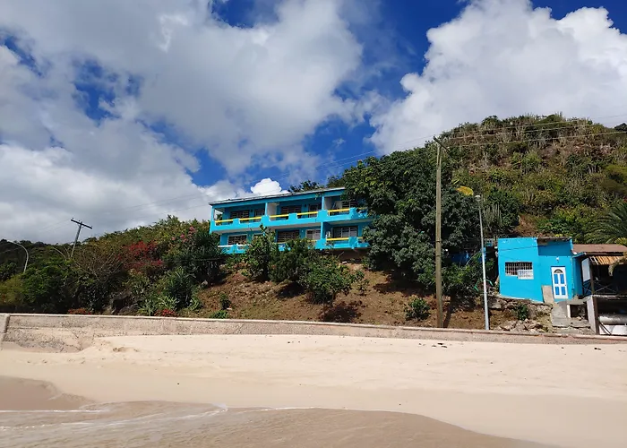 Orrie's Beach Bar&Hotel