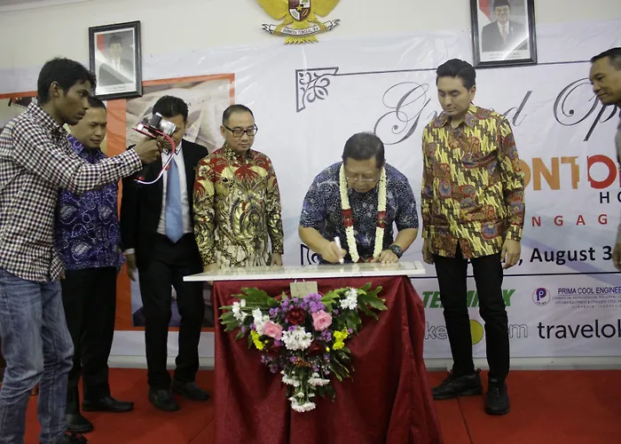 Front One Hotel Tulungagung