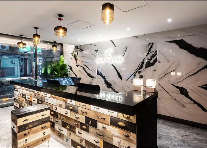 Lala Vianco Business Hotel