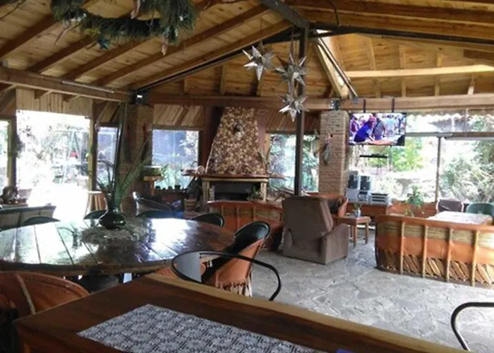 Hotel Cabana Los Ruisenores