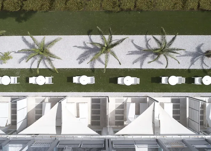 Kouros Seasight Hotel