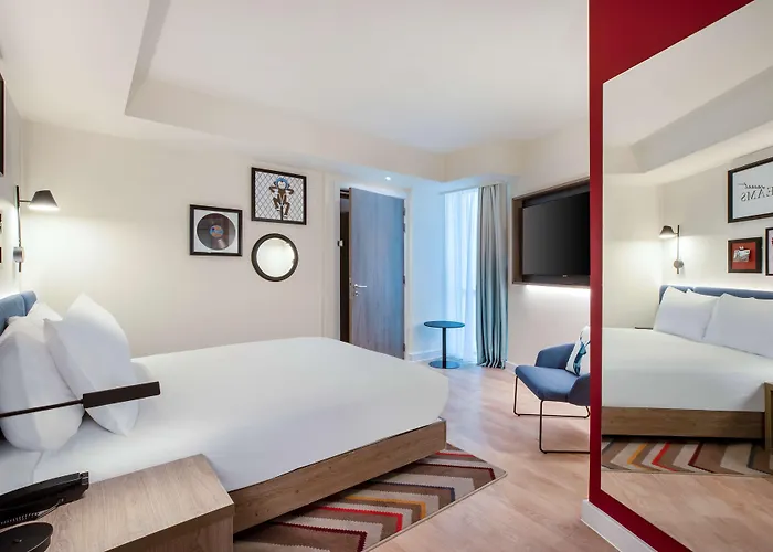 Hampton By Hilton Bath City