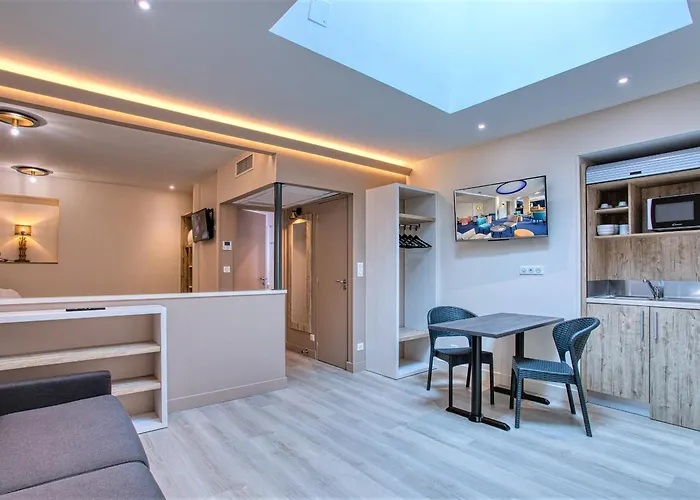 Hotel Montaigne