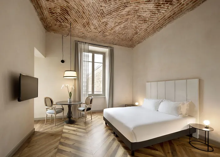 Opera35 Boutique Hotel