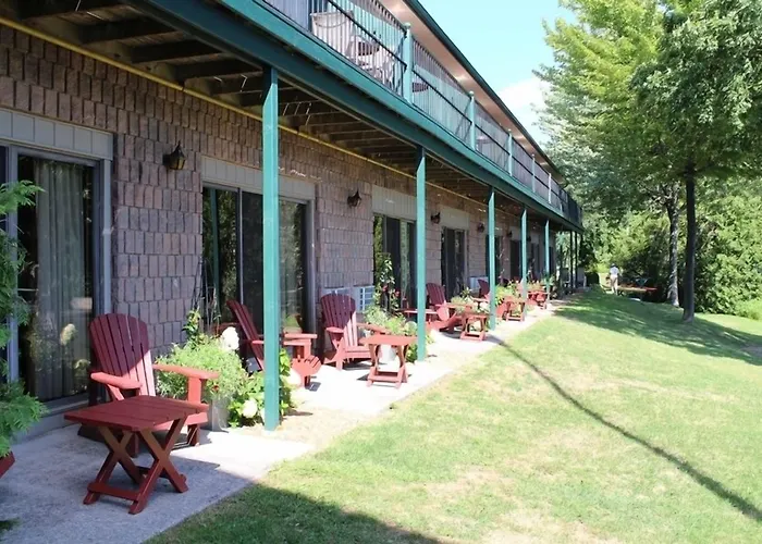 Glen House Resort