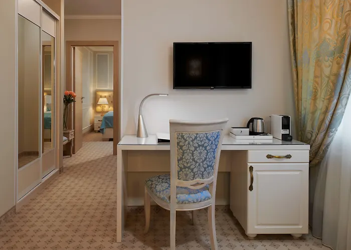 Honour And Grace Hotel