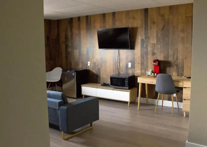 Camrose Le Chateau Hotel