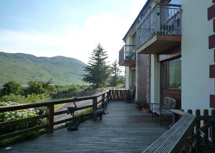 Kylemore Pass Hotel