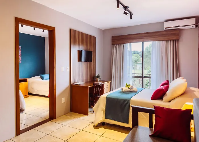 Luzzy Hotel