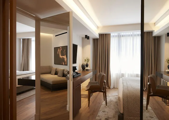 Teight Hotel