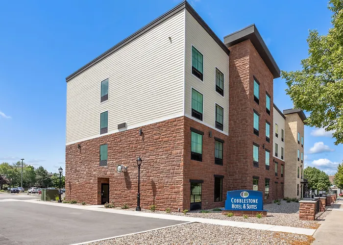 Cobblestone Hotel & Suites - Lynden