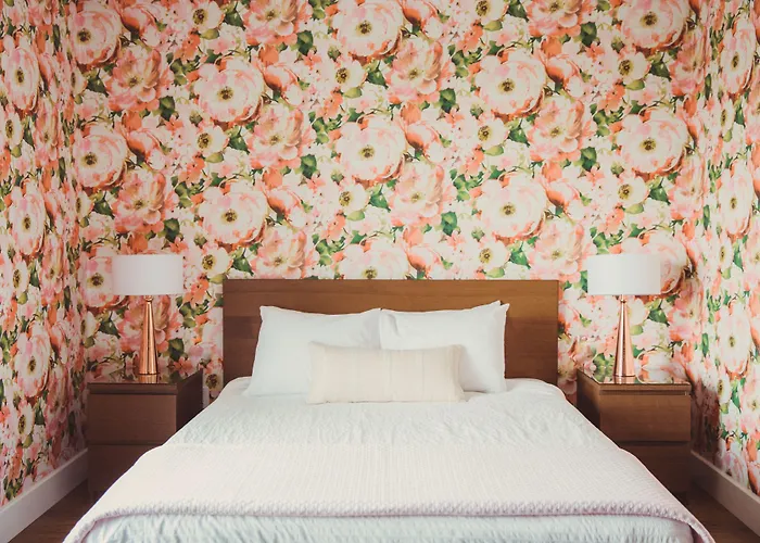 The June Motel, Prince Edward County