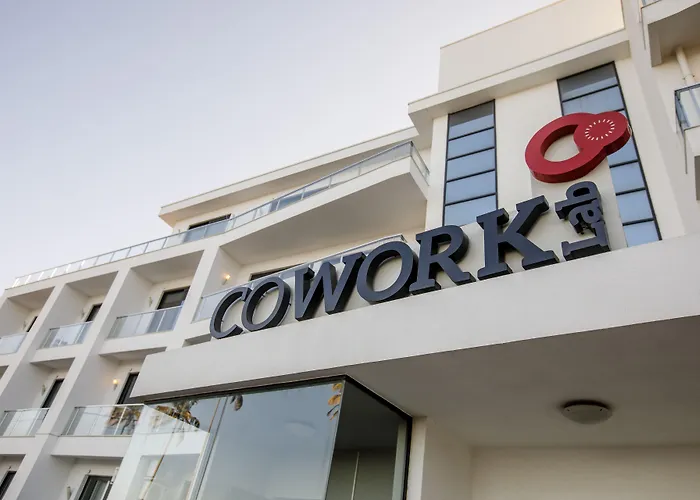 Cowork Lab Suites