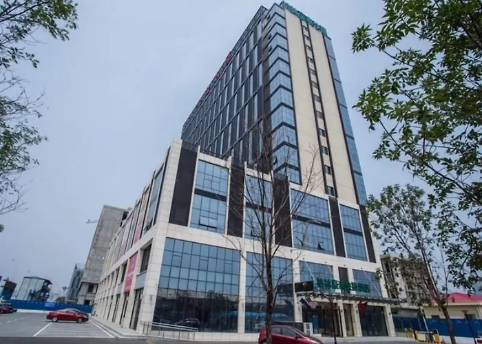 Greentree Inn Qinhuangdao Railway Station Square Express Hotel