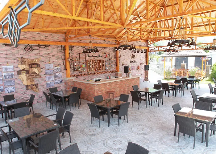 Macara Sheki City Hotel
