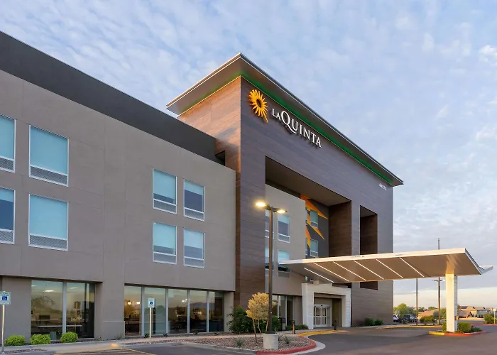 La Quinta Inn & Suites By Wyndham Maricopa Copper Sky