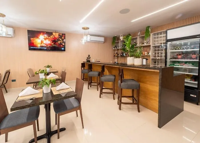 Melina Hotel