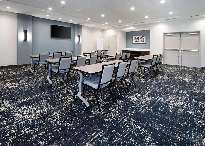 Hyatt Place Bakersfield