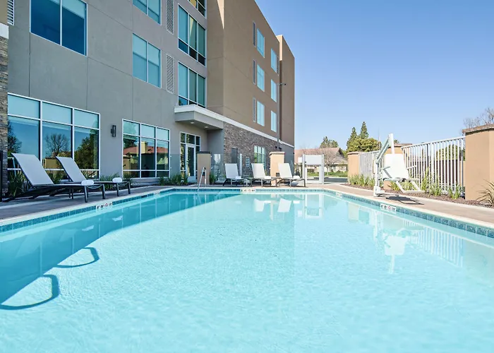 Hyatt Place Bakersfield