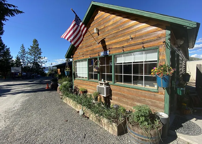 Columbia Point Resort