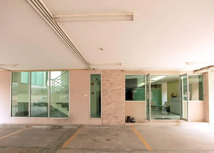 Mee Sook Hotel And Residence