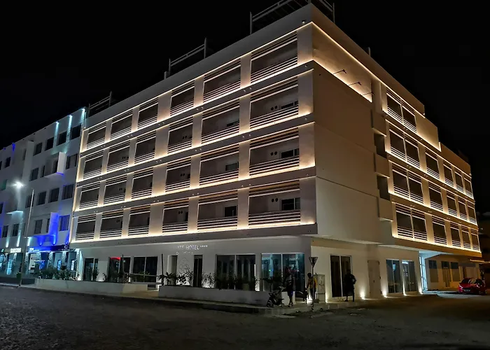 Oasis White Hotel