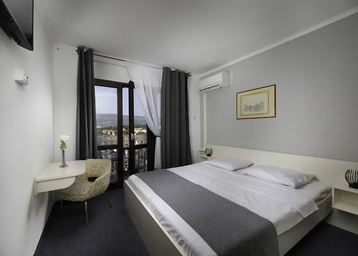 Silo Rooms