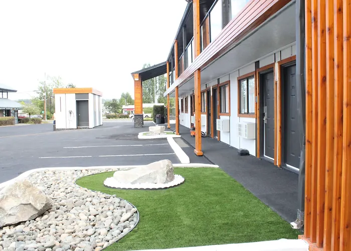 Coast Courtenay Hotel