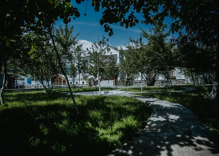 Lakeside Hotel & Spa