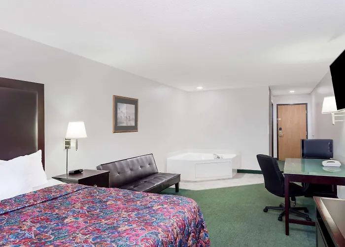 Days Inn By Wyndham Manchester