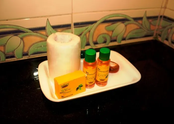 Fabhotel Ranjanas - Nr Humkar Chowk