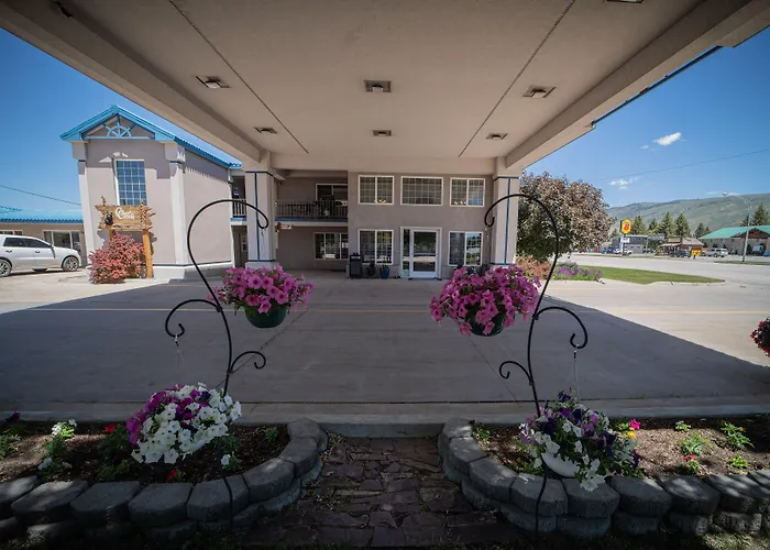 Clover Creek Inn