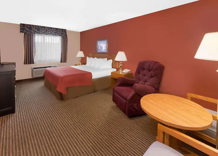 Super 8 By Wyndham St. Ignace