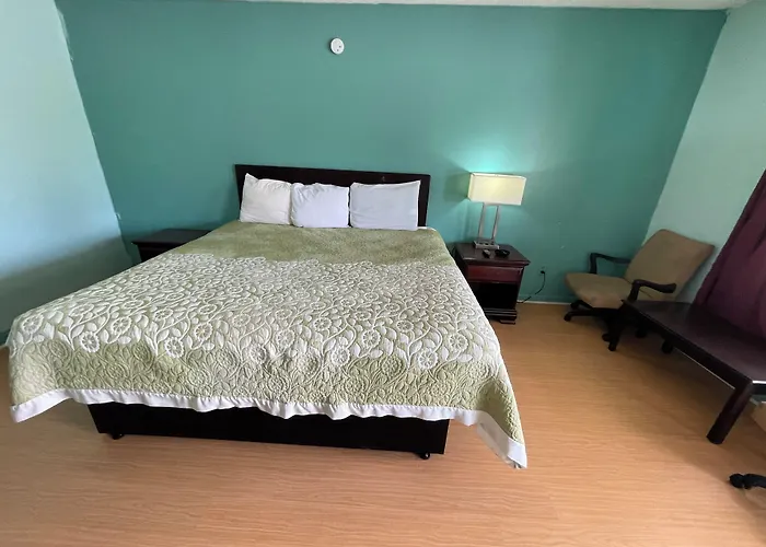 Lamplighter Inn