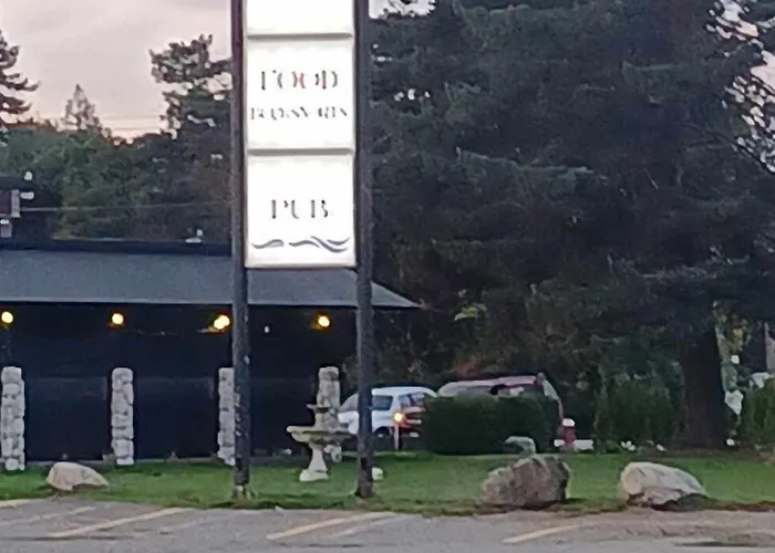 Marina Hotel