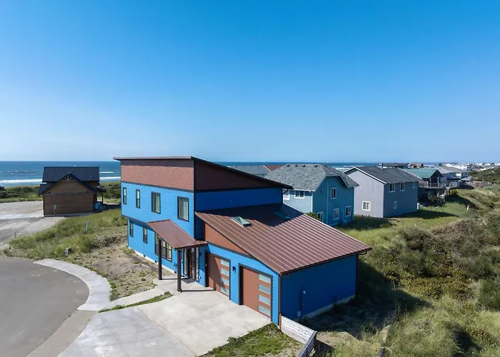 Brand-New Beach Retreat Hot Tub Sleeps 13