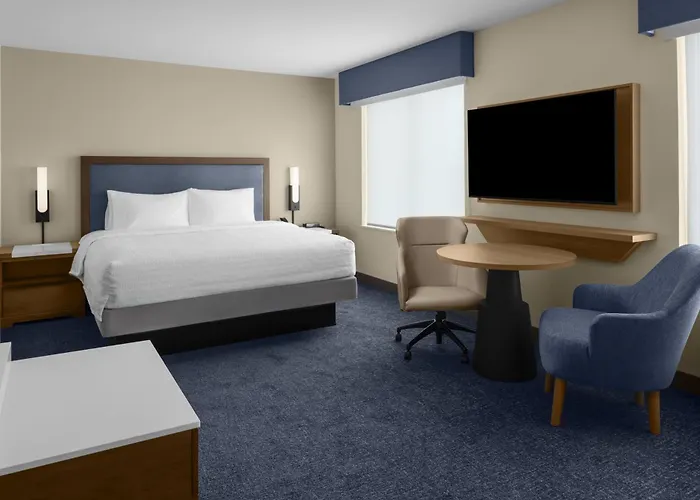 Hampton Inn & Suites By Hilton Long Island Farmingdale