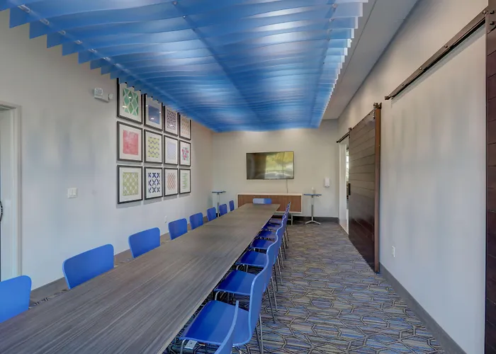 Holiday Inn Express & Suites - Auburn Downtown By Ihg