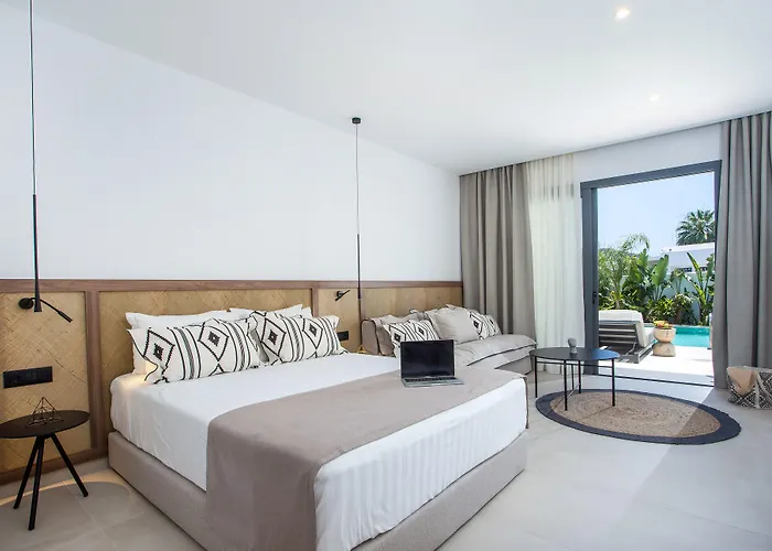 Vanik Suites