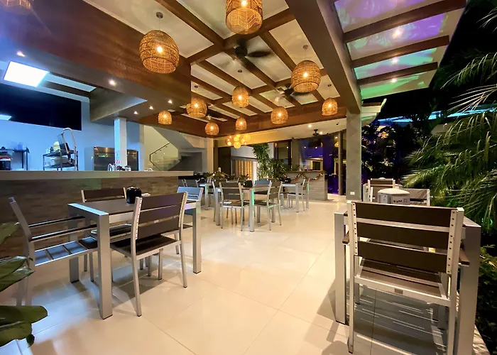 Hotel Naoz