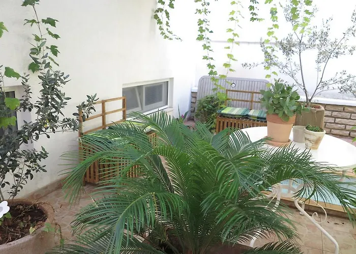Villa Lana Apartments